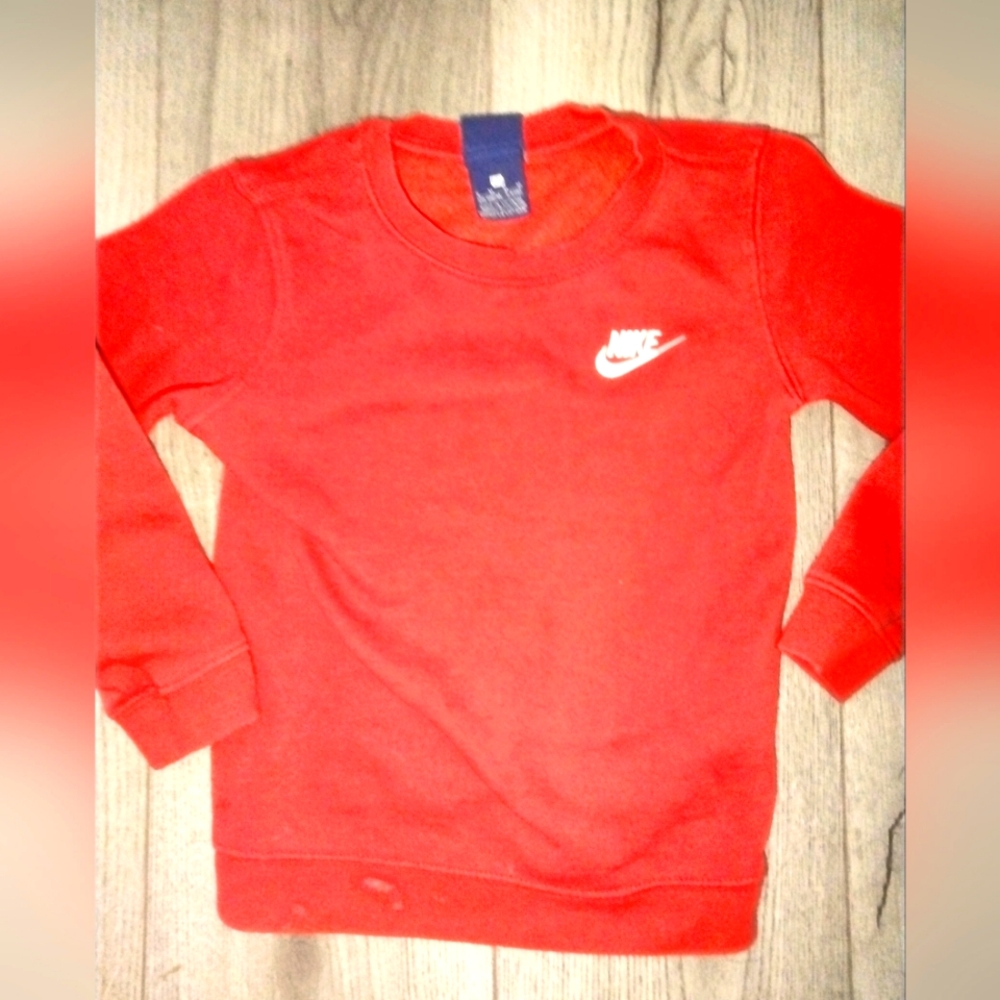 Nike excellent condition Red logo sweatshirt youth size 5-6 years